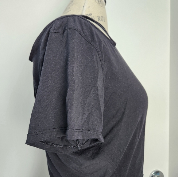 Lululemon Shoulder Cutout Yoga Tshirt - Picture 6 of 13